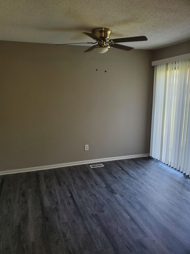 Photo - 7013-7015 Orchard Unit 7013 Orchard
