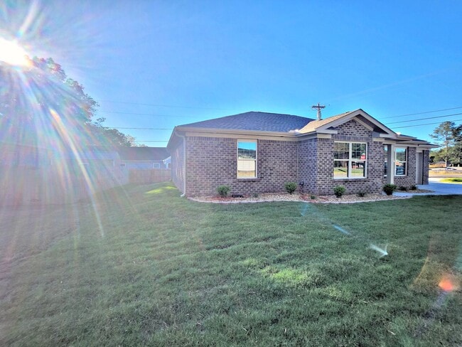 Building Photo - House for Rent - Hartselle - Brand New