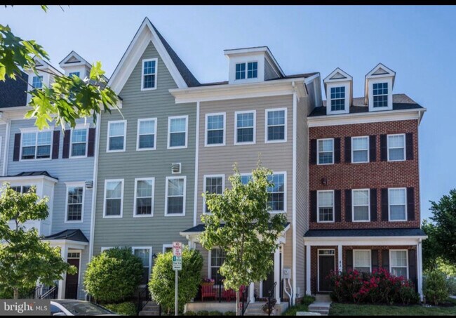 Photo - 81 Linden Pl