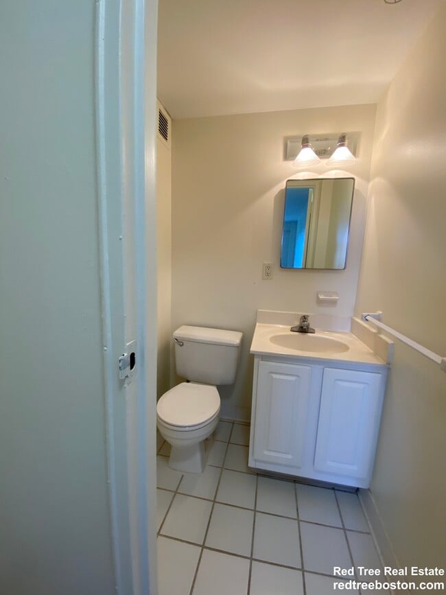 Photo - 185 Freeman St Unidad 947
