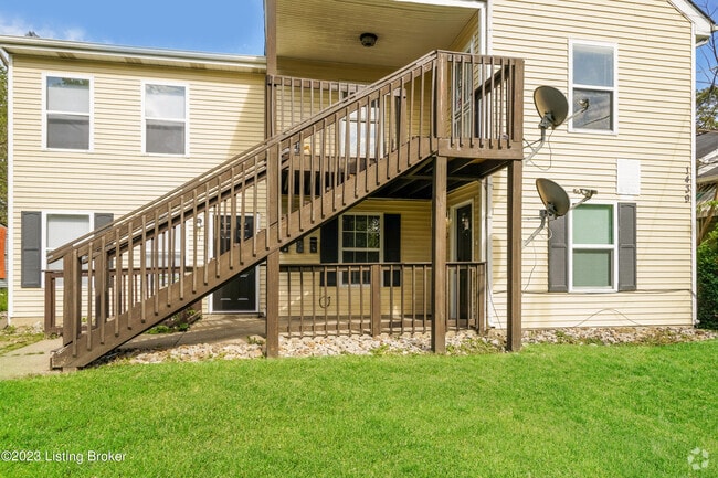 Building Photo - 1439 Beech St Rental