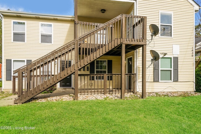 Building Photo - 1439 Beech St Rental