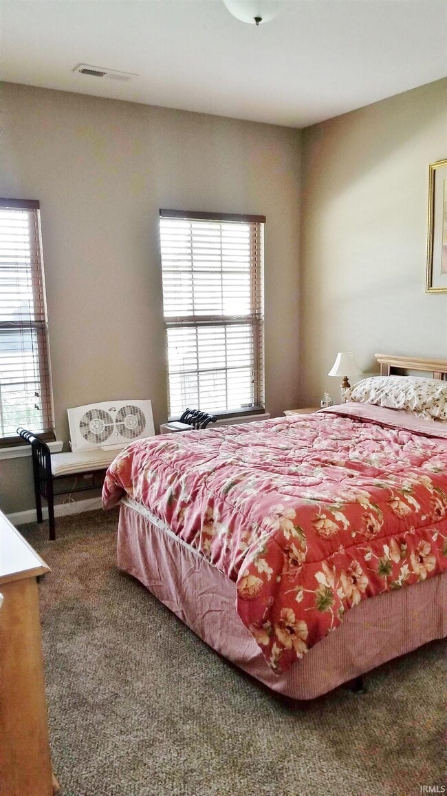 Photo - 4917 Leicester Way