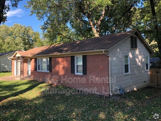 Building Photo - 6943 Walmer St Rental