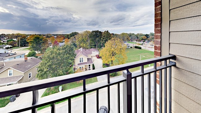 Image_xNn7okrU85.jpg - Worthington Apartments