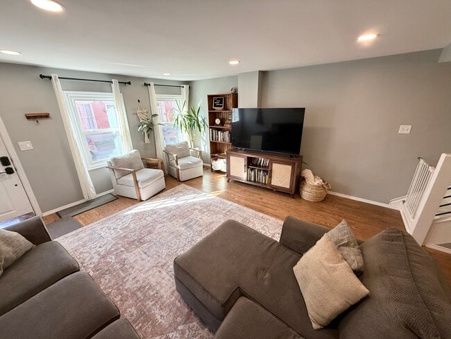 Photo - 206 Herr St