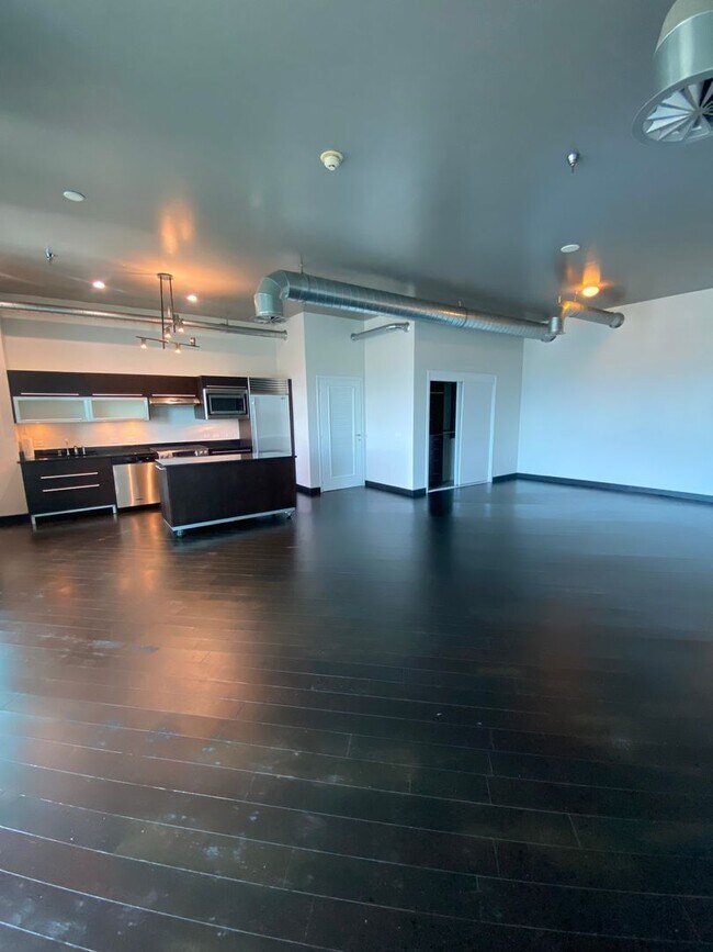 Photo - Unfurnished Downtown Hi-Rise Loft near the...