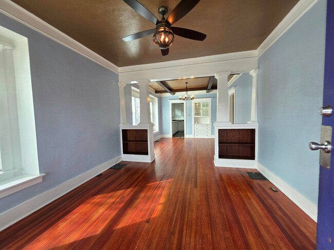 Photo - 1033 Carteret Ave