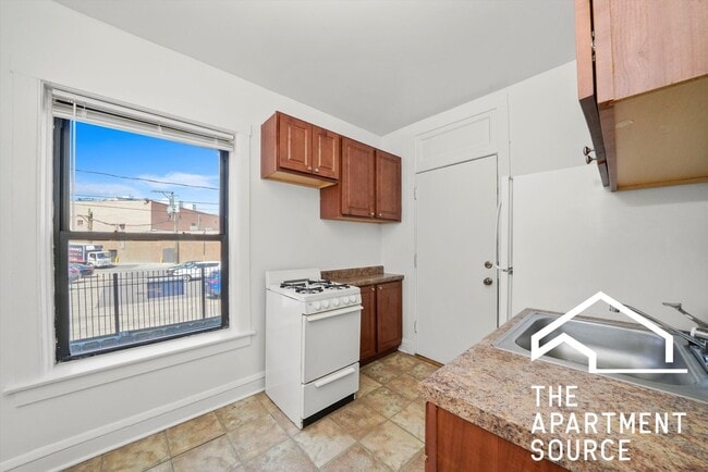 Photo - 2651 N Spaulding Ave Unit 2W