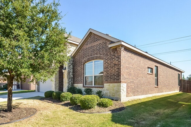 Photo - 1805 Lake Pine Dr