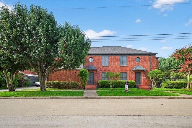 Building Photo - 709 W Main St Rental