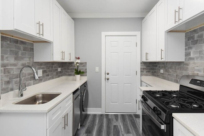 Photo - 3821 N Greenview Ave Unidad W3