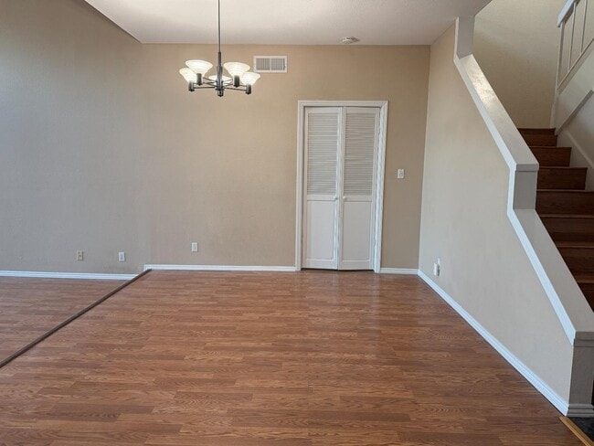 Photo - 976 De Soto Ln