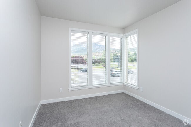 2BR, 2BA - 1,013SF - Primary Bedroom