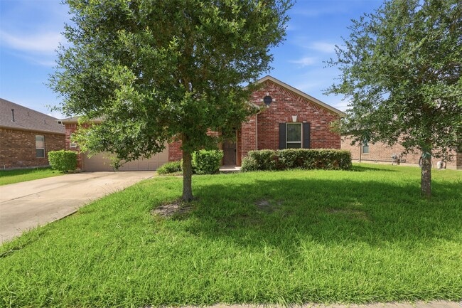 Photo - 3904 Waterworth Wy