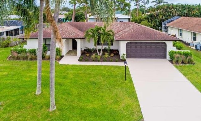 Building Photo - 2413 SE Wishbone Rd