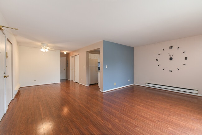 Photo - 425 Berkshire Dr Unit 16