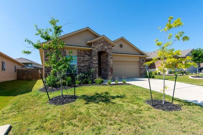 Photo - 649 Donegal Ln