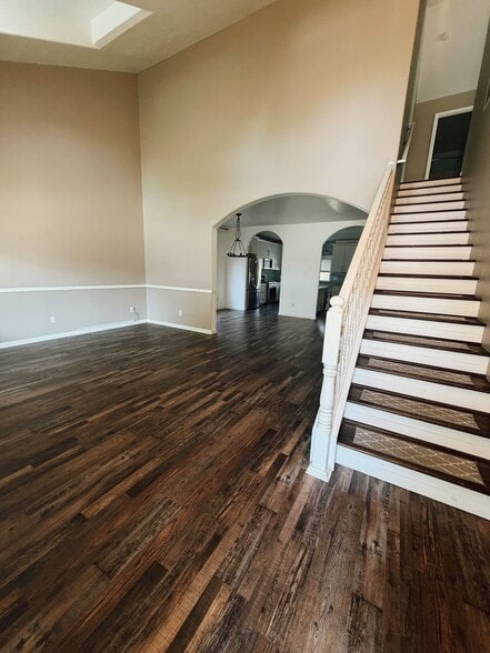 5207 Villa Dr
