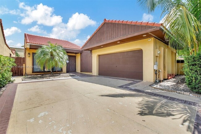 Photo - 1057 NE 202nd Ln