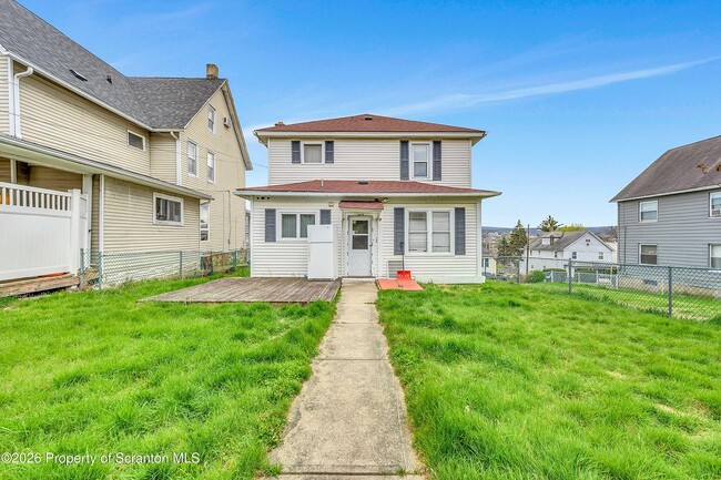 Building Photo - 1425 Church Ave