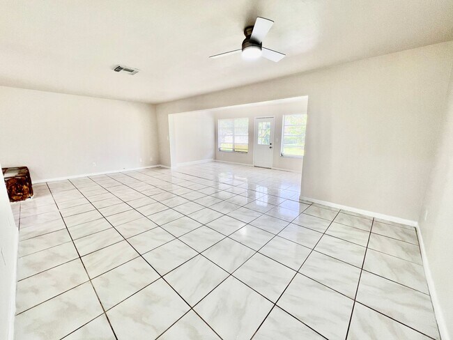 Photo - Live Comfortably in SE Cape Coral – Bright, Remodeled Home for Rent