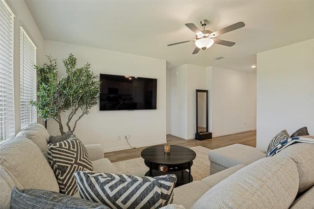 Photo - 328 Ardsley Ln