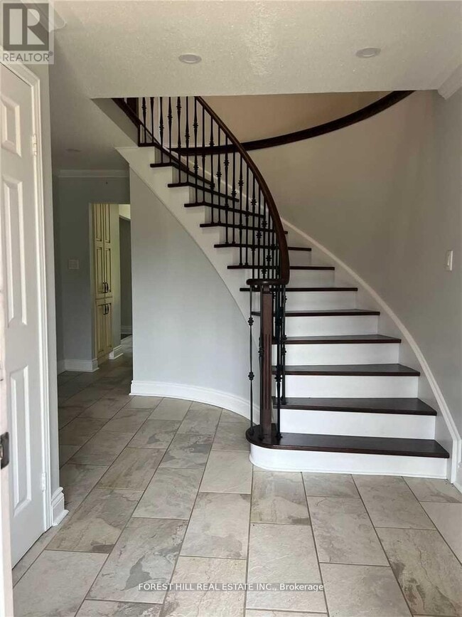 Photo - 1241 Maple Ridge Dr