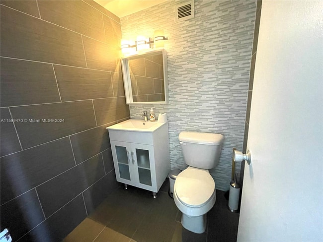 Photo - 1000 West Ave Unit 403