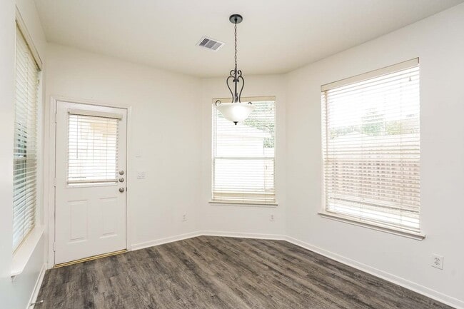 Photo - 12802 Magnolia Leaf St