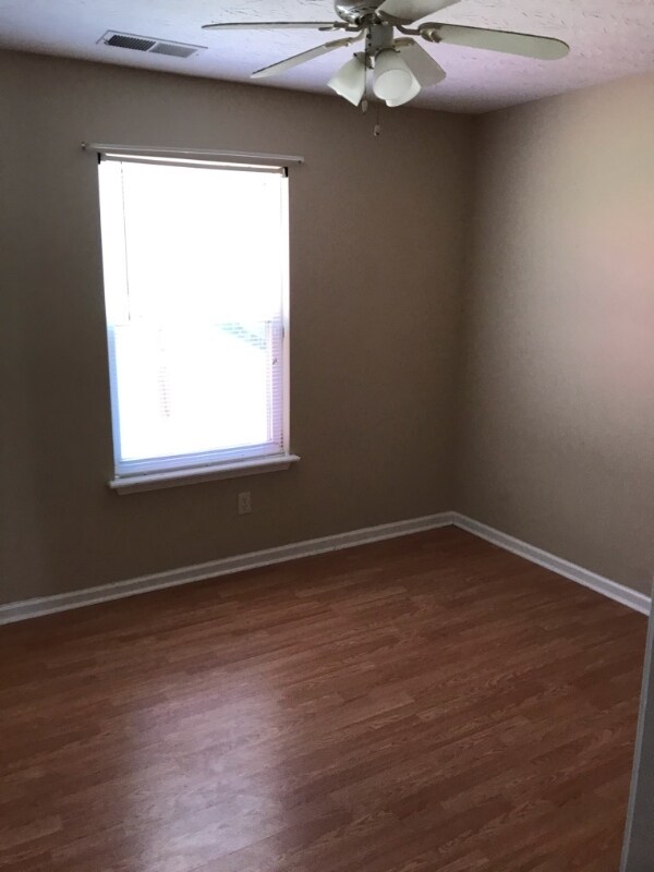 Photo - 205 Fox Run Rd