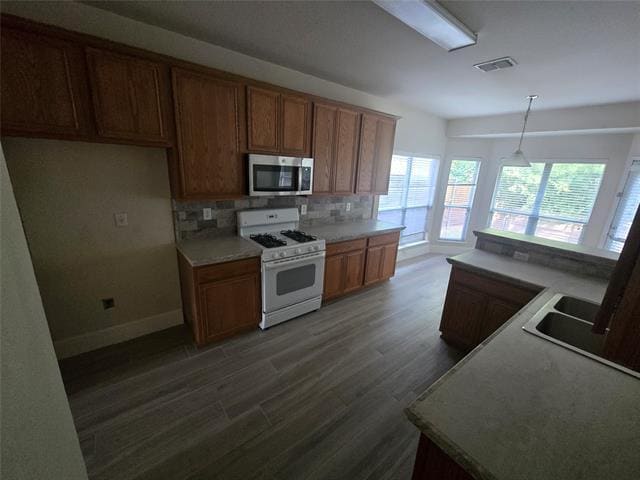 Photo - 8405 Luzerne Dr