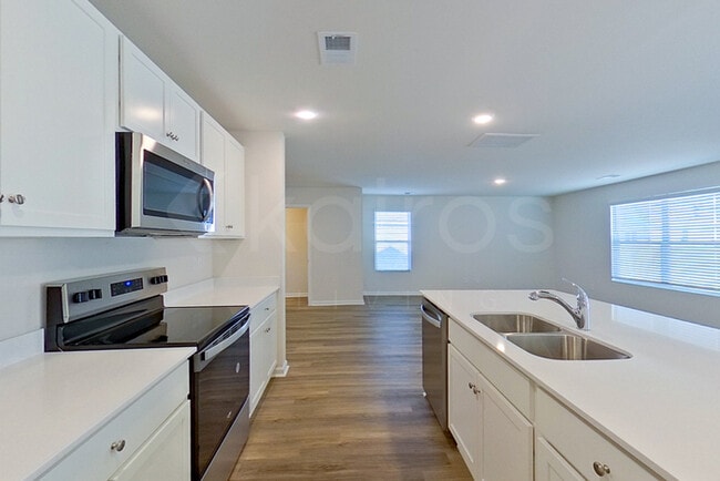 Photo - 127 Overstreet Way