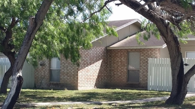 Chimney Rock - Chimney Rock Apartments