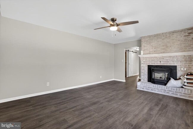 Photo - 10160 Dahlgren Rd