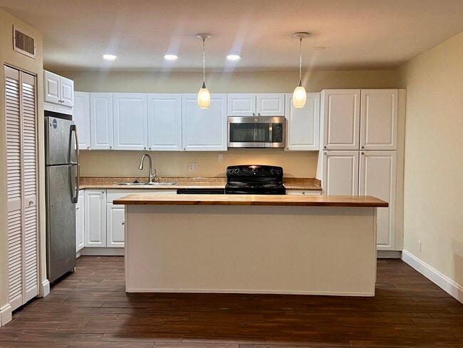 Building Photo - 1500 N Congress Ave Unit A2