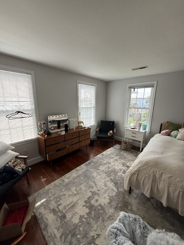 Building Photo - 49 America St