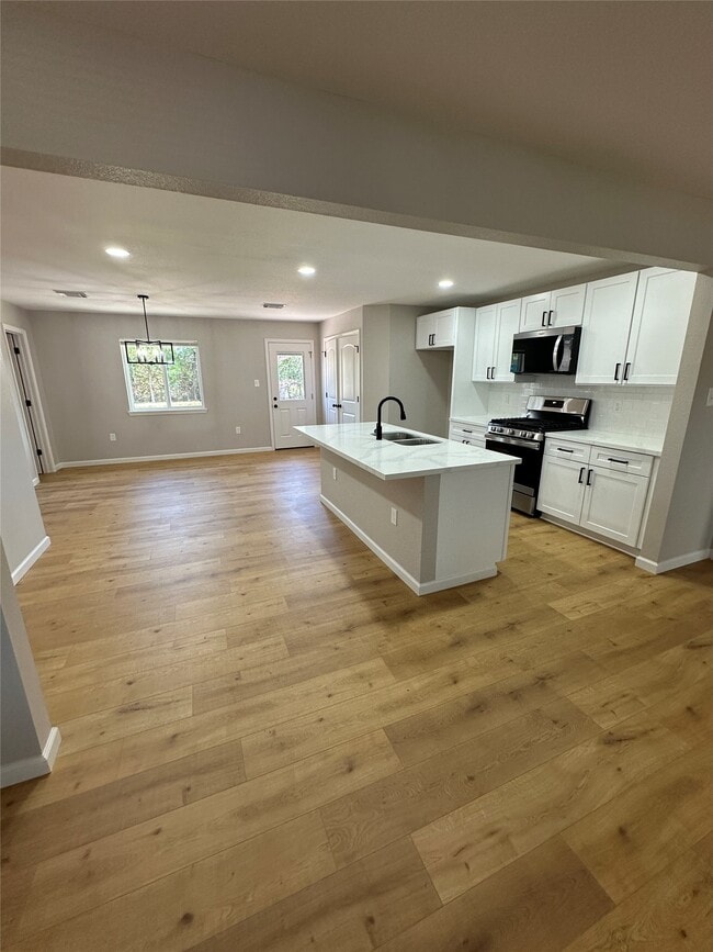 Photo - 1041 Evanston St