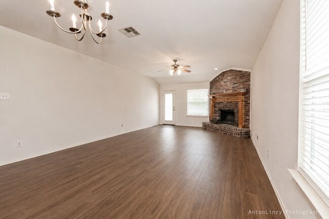 Photo - 701 Orchid Blvd