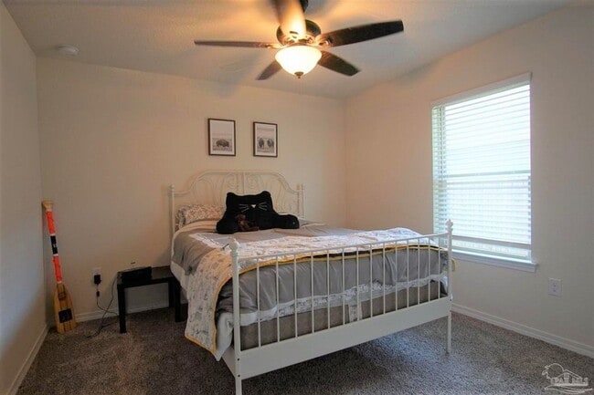 Photo - Popular Floor Plan, Almost New Home in Woo...