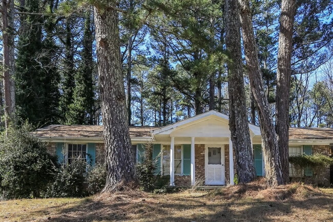 Building Photo - 2107 Hilton Dr Rental
