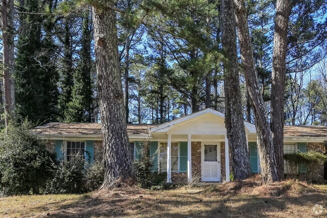 Building Photo - 2107 Hilton Dr Rental