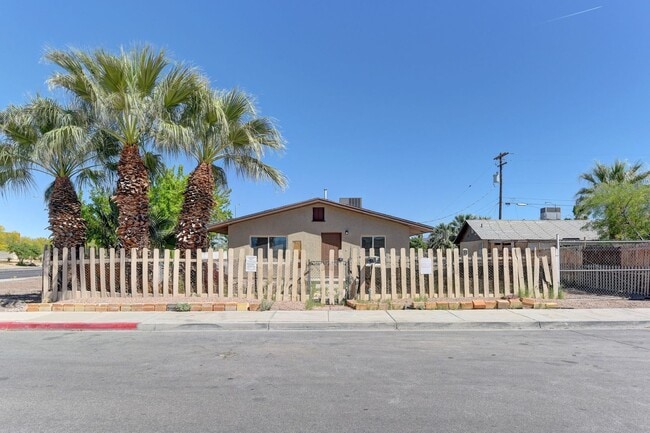 Building Photo - 2p1940 Unit 2p1940-B