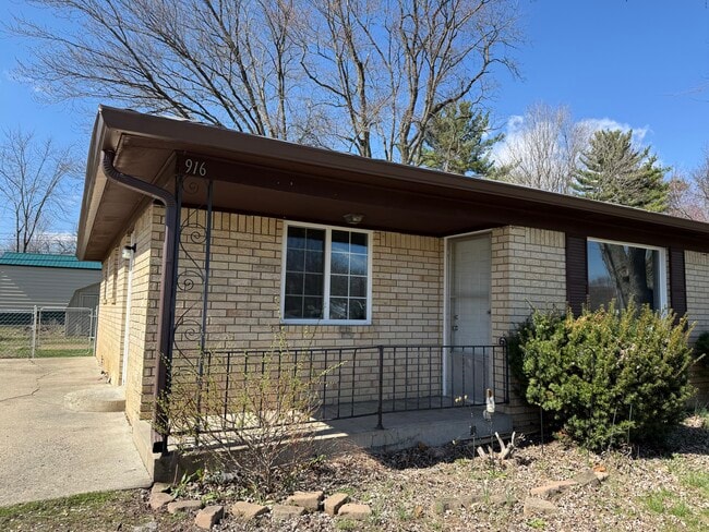 Photo - 916 N Avon Ave