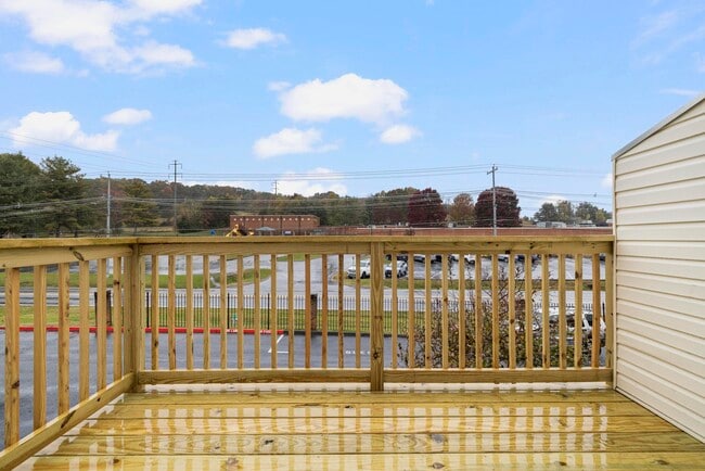 Photo - 2101 Cherokee Rd