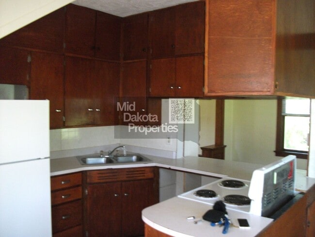 Photo - 630 E 4th St