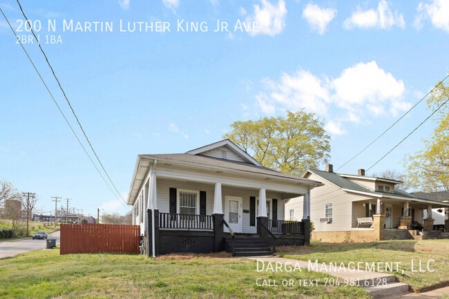 Photo - 200 Martin Luther King Jr Ave S Casa