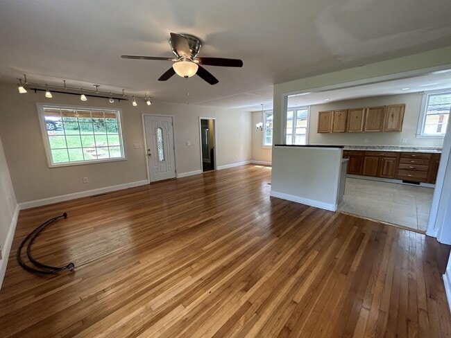 Photo - 297 Fife Dr
