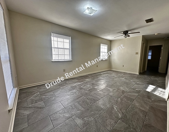 Photo - 111 Mallard Dr Unit A