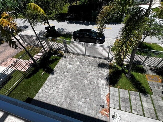 Photo - 18975 Atlantic Blvd